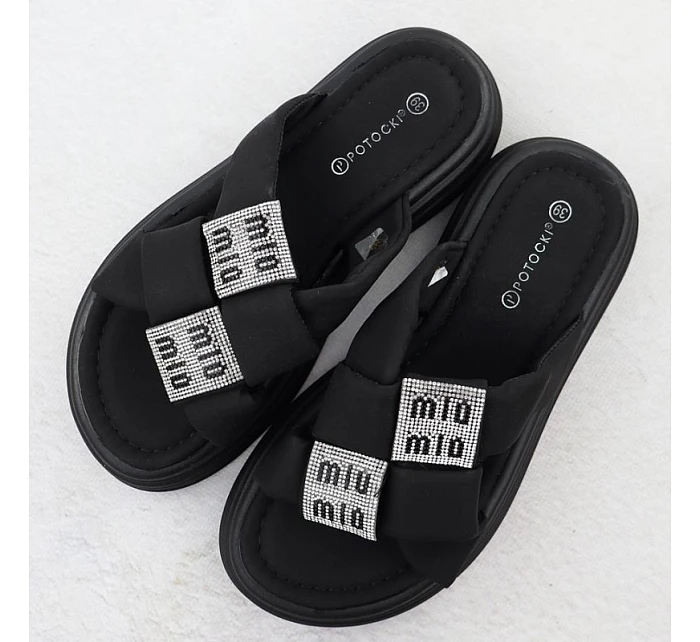 Dámske žabky na platforme so zirkónmi čierne Potocki 16347