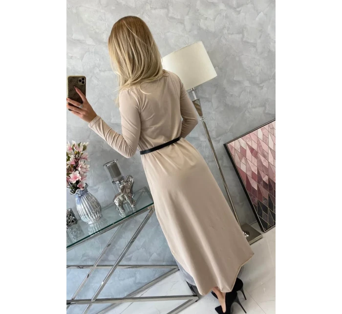 Šaty s ozdobným páskem a nápisem beige Šaty s ozdobným páskem a nápisem beige