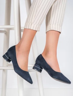 Vynikajúce dámske lodičky tmavomodrej farby na širokom podpätku