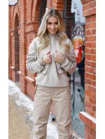 Krátka béžová dámska bunda typu bomber (AG3-2206)