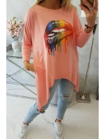 Oversize blúzka s dúhovou potlačou pier v marhuľovej farbe