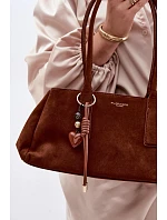 Eko semišová kabelka s přívěskem Camel model 22111614 - Flora&Co