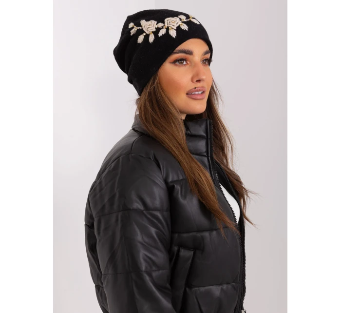 Čiapka AT CZ 2329 1.85 čierna a béžová Čiapka AT CZ 2329 1.85 čierna a béžová