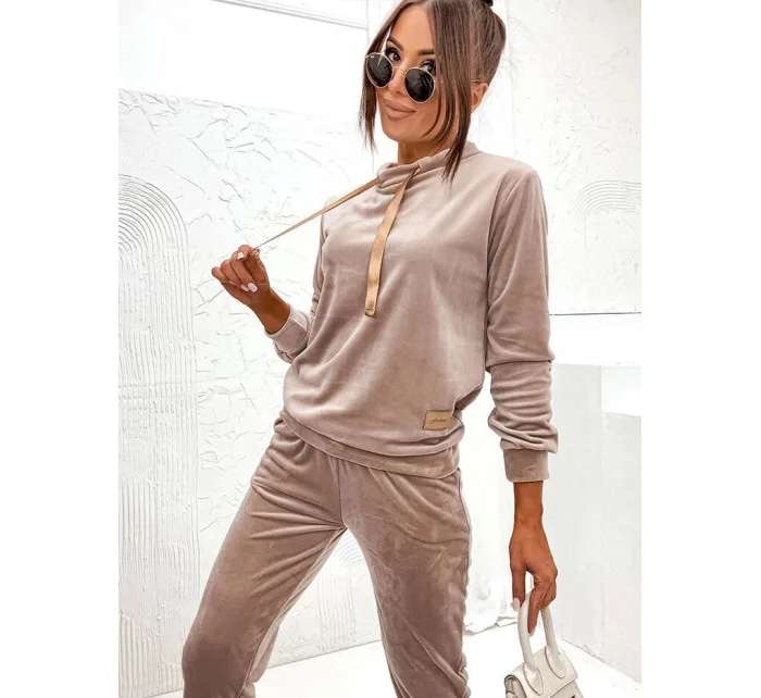 Dámska béžová velúrová súprava (637)