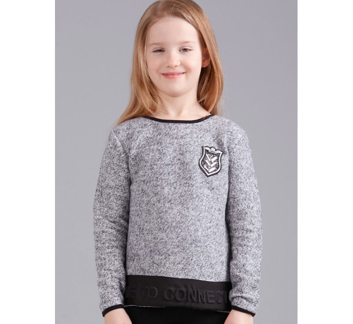 Dievčenský sivý sveter s erbom a nápisom