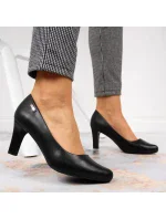 Čierne lodičky na podpätku W Sergio Leone