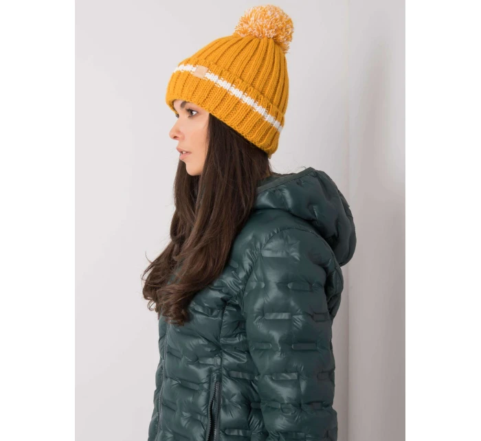 Dámska čiapka.92 tmavo žltá