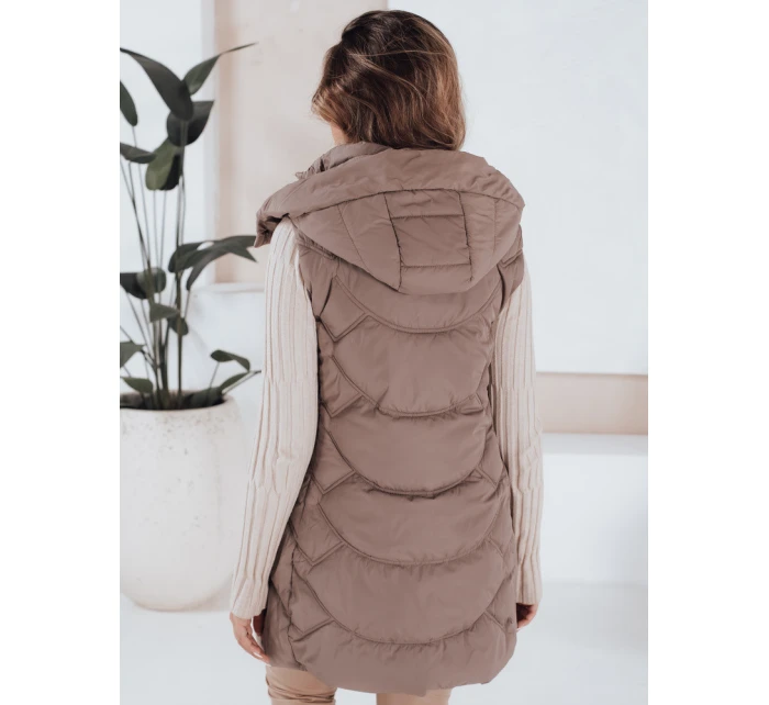 Dámská zateplená prošívaná vesta latte Dstreet model 21991366 - FashionStreet Dámská zateplená prošívaná vesta latte Dstreet model 21991366 - FashionStreet
