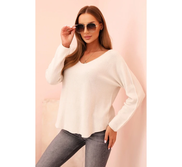 Dámský svetr s viskózou a výstřihem do V světlé béžový