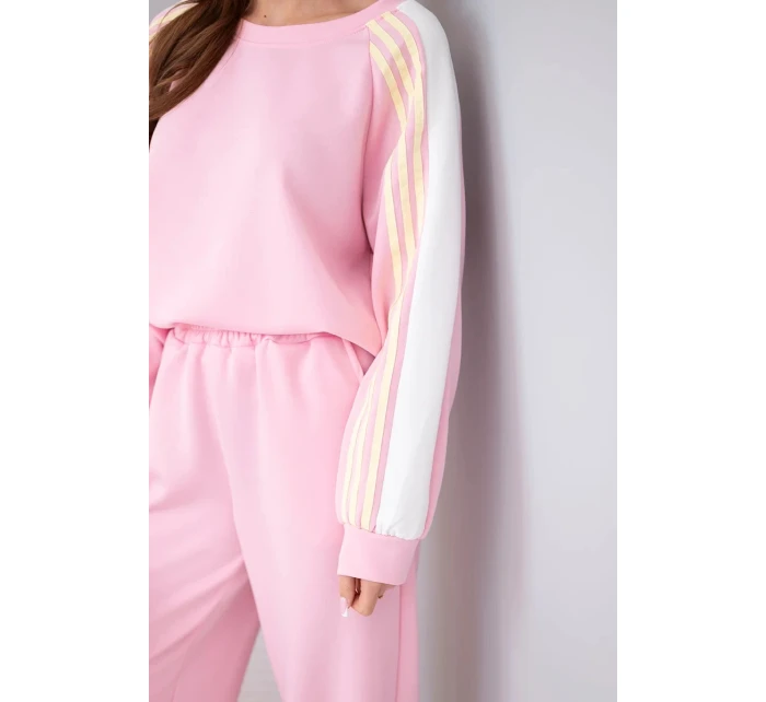 Dámský komplet z měkkého materiálu s lampasem a model 22015446 světle růžový - K-Fashion