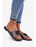 Klapki Damskie Na Płaskim Obcasie Z Ozdobnym Detalem KV51-007 Grafitowe