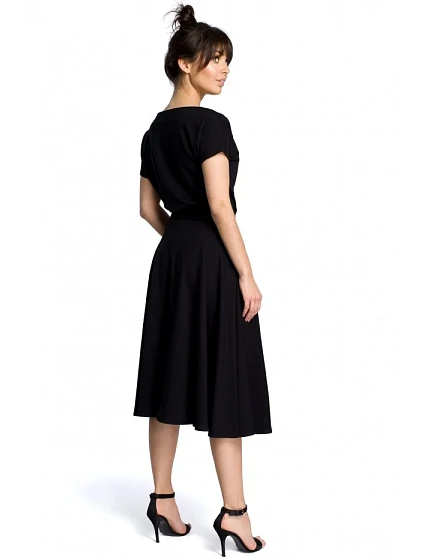 model 15097686 Rozšířené šaty ecru - BeWear