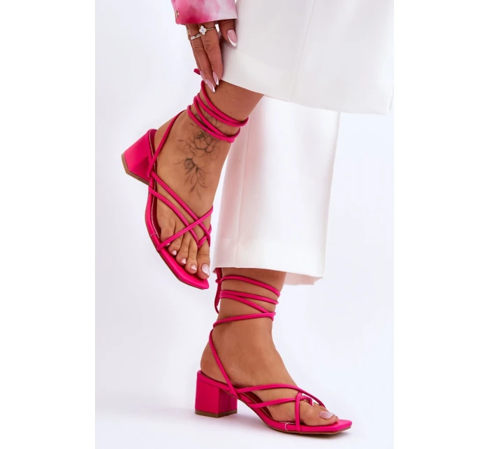 Sandále na šnurovanie model 180119 Step in style Sandále na šnurovanie model 180119 Step in style