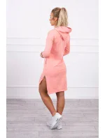 Šaty s dlhším chrbtom a farebnou marhuľovou potlačou Šaty s dlhším chrbtom a farebnou marhuľovou potlačou