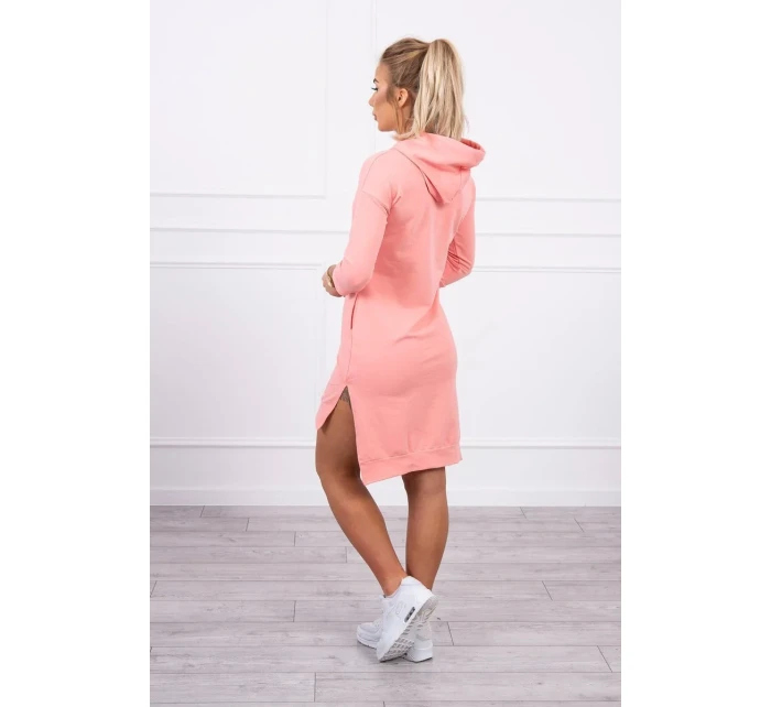 Šaty s dlhším chrbtom a farebnou marhuľovou potlačou Šaty s dlhším chrbtom a farebnou marhuľovou potlačou