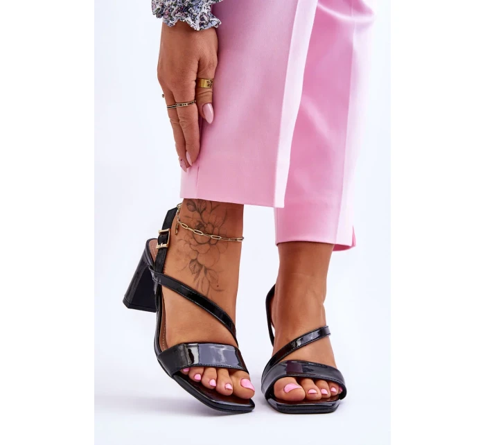 Dámské lakované sandály na podpatku Černá Carrie Dámské lakované sandály na podpatku Černá Carrie