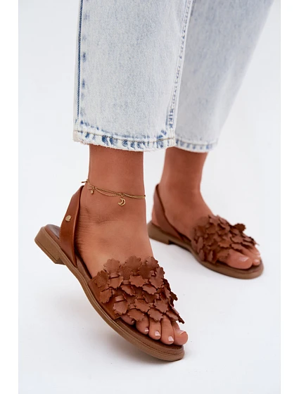 Sandále model 227420 Krok vo veľkom štýle