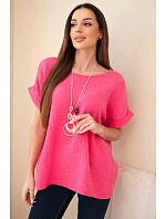 Mušelínová blúzka s náhrdelníkom ružová