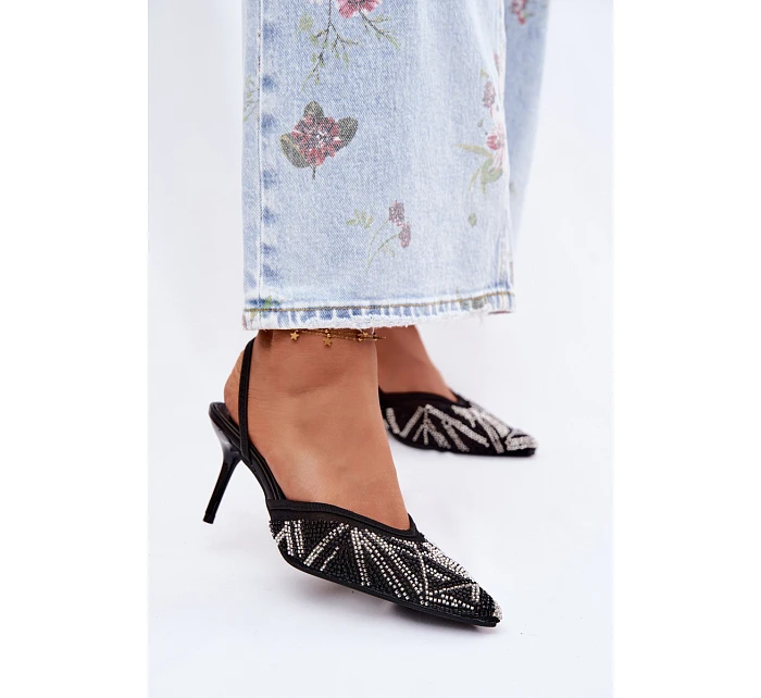 Ozdobené sandály s na jehlovém podpatku Černé model 22111307 - Boto
