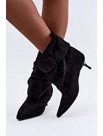 Černé slip-on kozačky typu Slouchy na podpatku Loralia