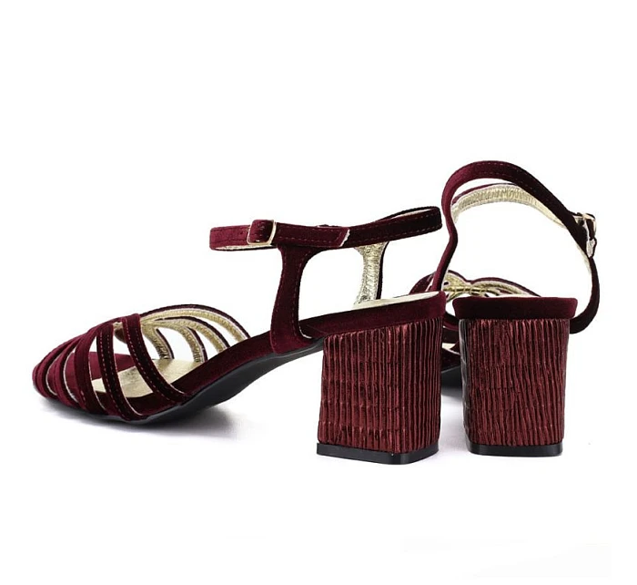 D&A by S.Barski SR61-0102 Dámske sandále na ihlovom podpätku vo vínovej farbe
