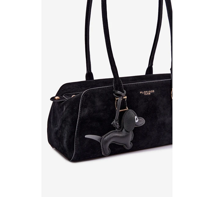 Kabelka z imitace semiše s přívěskem černá model 22111600 - Flora&Co