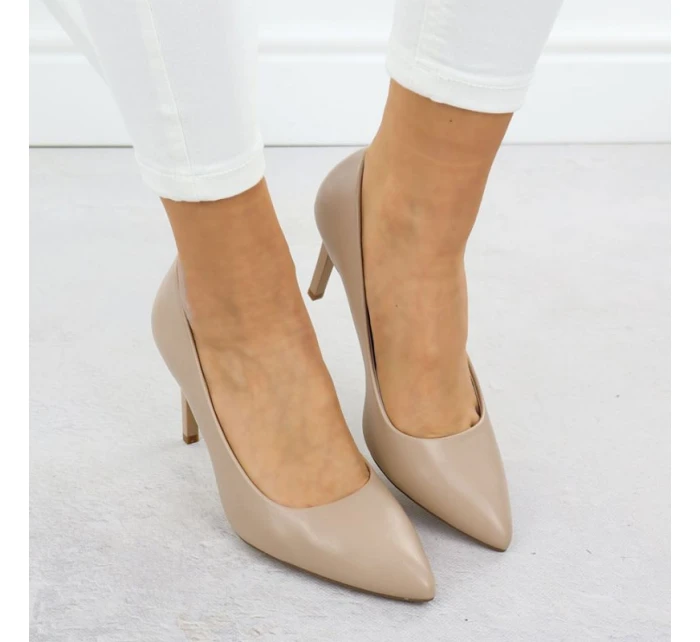 Béžové lodičky na jehlovém podpatku Sergio model 22013077 - LEONE