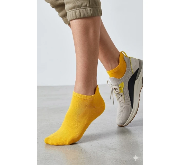 Hladké ponožky pro mládež Wola Yellow model 20725023 - Gatta