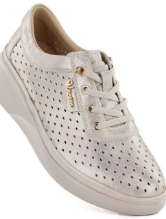 Dámské kožené polobotky na zlaté platformě model 22021909 - VINCEZA