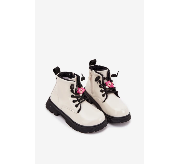 Zateplené detské lakované topánky s príveskom "Miś" - biele Jovellea