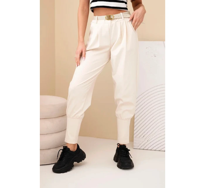 Dámske bavlnené nohavice s vysokým pásom a opaskom béžovej farby