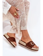 Dámské Pantofle Na Platformě Se Zlatou Přezkou model 21702349 - Boto Dámské Pantofle Na Platformě Se Zlatou Přezkou model 21702349 - Boto