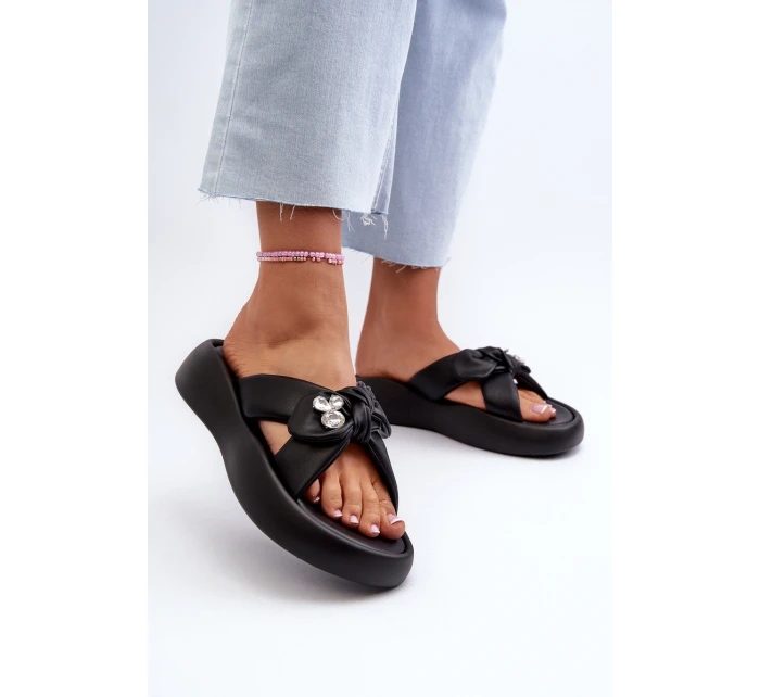 Skórzane Klapki Damskie Na Platformie Czarne GOE NN2N4110