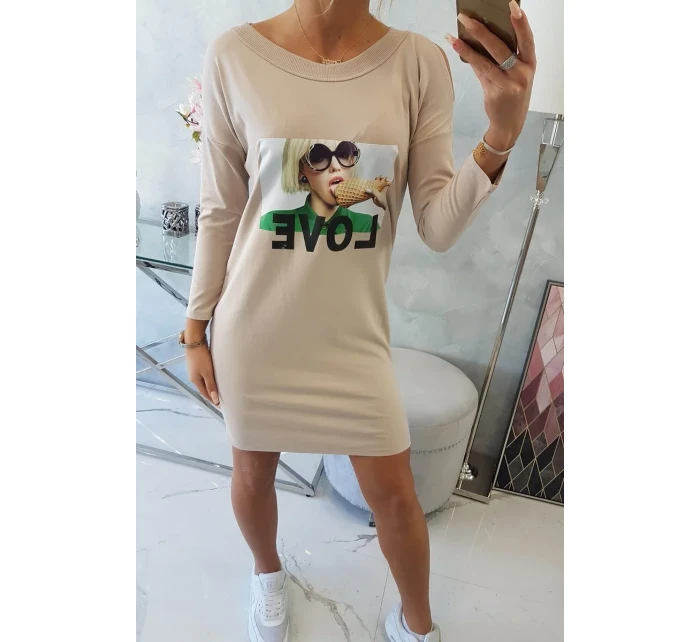 Šaty s potlačou Love béžovej