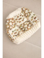 Dámska zimná čiapka s farebnou priadzou a hrubým úpletom K355 ecru+red+green