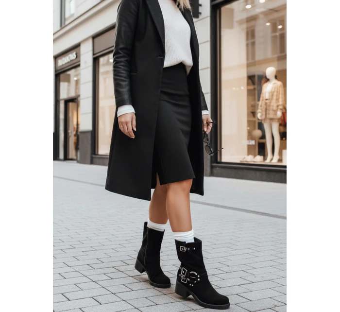 Dámské semišové kozačky s přezkou černé Dstreet model 21994300 - FashionStreet