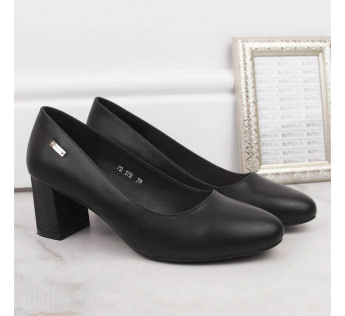 Černé lodičky W s ozdobným model 20709526 - SERGIO LEONE Černé lodičky W s ozdobným model 20709526 - SERGIO LEONE