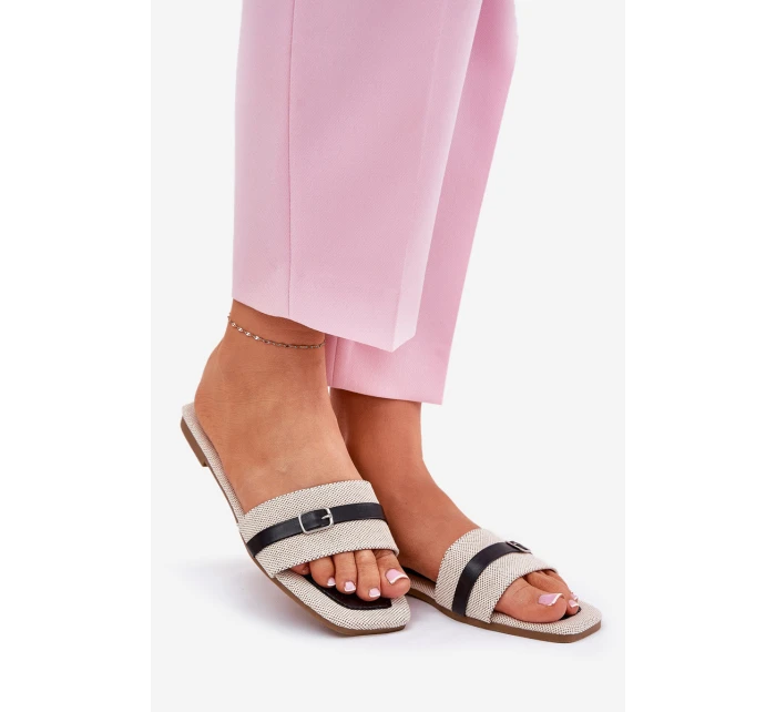 Ploché dámské sandály s páskem a přezkou béžové model 21689544 - Boto