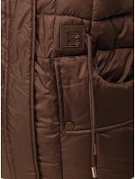Kamizelka damska pikowana z kapturem brązowa model 22358236 - FashionStreet Kamizelka damska pikowana z kapturem brązowa model 22358236 - FashionStreet