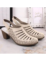 Kožené sandály na podpatku W model 22050556 beige - Rieker Kožené sandály na podpatku W model 22050556 beige - Rieker