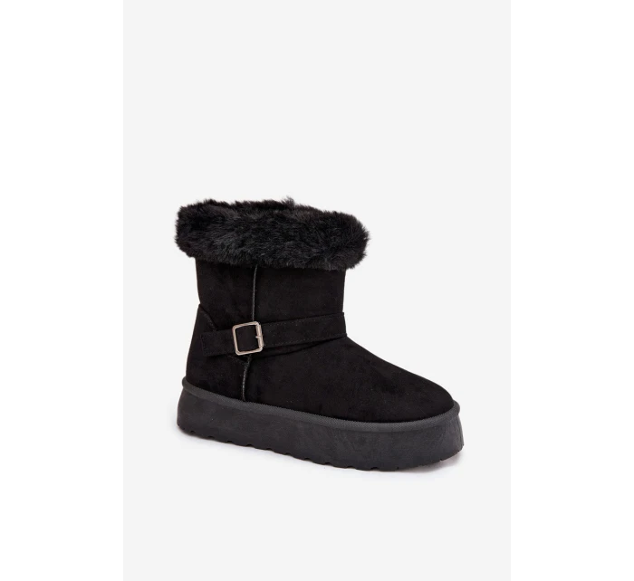 Dámské sněhule na platformě s přezkou a kožešinou Czarne model 21821891 - Boto Dámské sněhule na platformě s přezkou a kožešinou Czarne model 21821891 - Boto