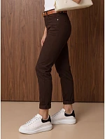 Jeansy damskie mom fit z paskiem model 22383549 - FashionStreet Jeansy damskie mom fit z paskiem model 22383549 - FashionStreet