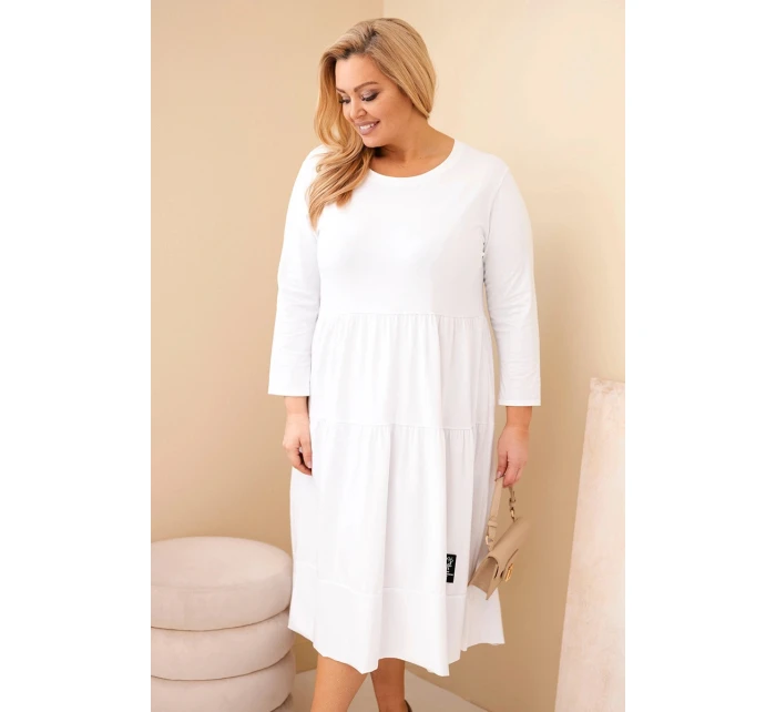 Dámske bavlnené šaty s volánmi a volánovými rukávmi v bielej farbe