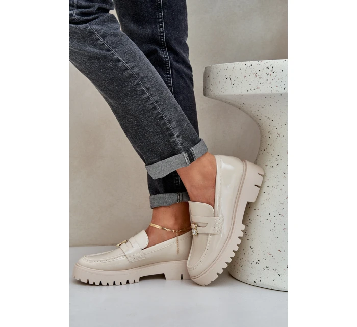 Lakierowane Mokasyny Damskie Z Przypinką Miś Beżowe Wulinea Lakierowane Mokasyny Damskie Z Przypinką Miś Beżowe Wulinea