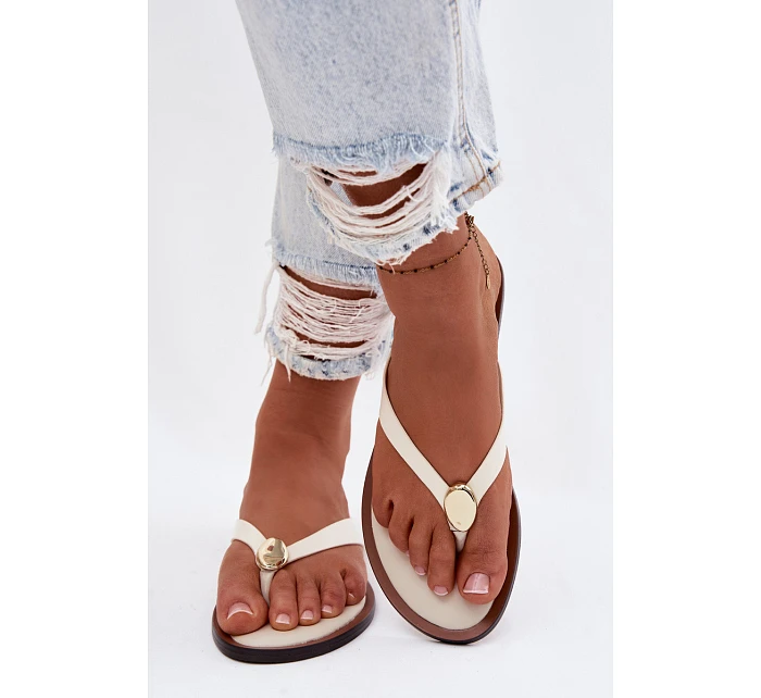 Dámské ploché žabky se zlatým detailem Světle béžové model 22102935 - EVENTO Dámské ploché žabky se zlatým detailem Světle béžové model 22102935 - EVENTO