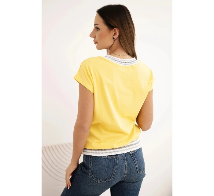 Dámska bavlnená blúzka s výstrihom do V a žltou potlačou NEW YORK
