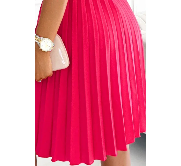 WENDY - Dámske plisované šaty v malinovej farbe s preloženým obálkovým výstrihom 385-2