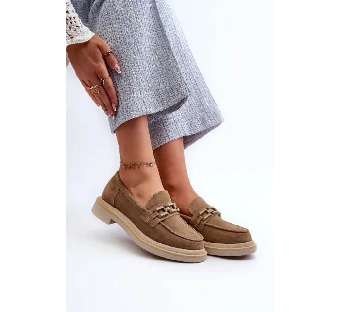 Dámske semišové mokasíny na podpätku s ozdobou D&A Brown Dámske semišové mokasíny na podpätku s ozdobou D&A Brown