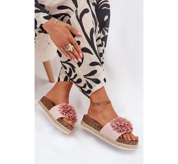 Klapki Damskie Na Platformie Z Ozdobnymi Kwiatkami Różowe Tessara Klapki Damskie Na Platformie Z Ozdobnymi Kwiatkami Różowe Tessara