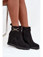 Botki Damskie Na Koturnie Z Ozdobnym Detalem Czarne Marivana